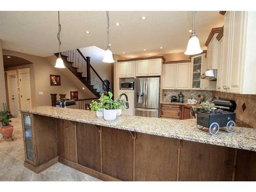 64 Cyprus Road, Blackfalds, AB - Indoor Photo Showing Kitchen With Upgraded Kitchen