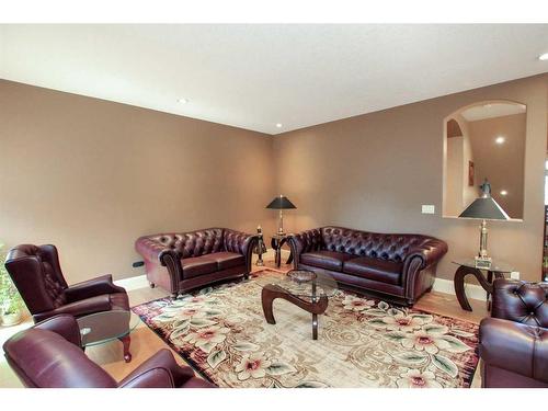 64 Cyprus Road, Blackfalds, AB - Indoor Photo Showing Living Room