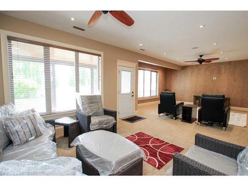 64 Cyprus Road, Blackfalds, AB - Indoor Photo Showing Living Room