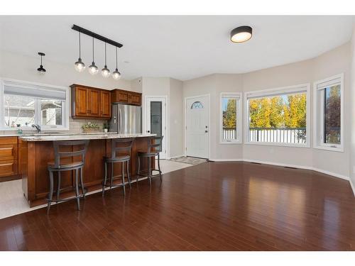 6904 37A Avenue Close, Camrose, AB - Indoor Photo Showing Kitchen