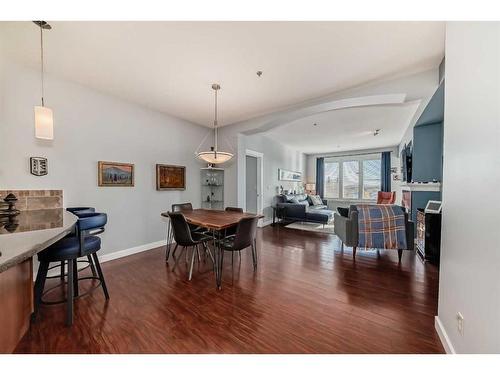 310-4707 50 Street, Sylvan Lake, AB - Indoor Photo Showing Dining Room