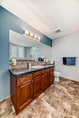 310-4707 50 Street, Sylvan Lake, AB - Indoor Photo Showing Bathroom