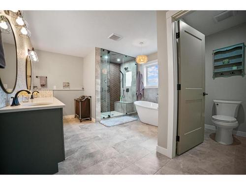 3801 50 Street, Camrose, AB - Indoor Photo Showing Bathroom