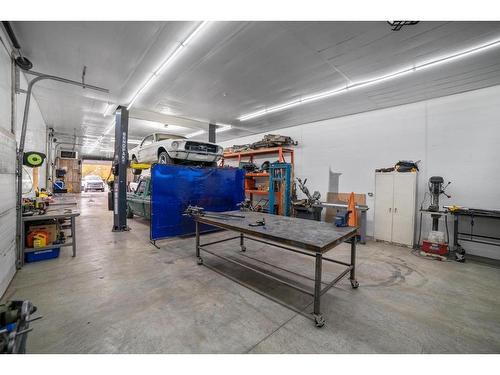 3801 50 Street, Camrose, AB - Indoor Photo Showing Garage