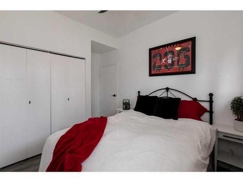 4508 43 Street, Sylvan Lake, AB - Indoor Photo Showing Bedroom