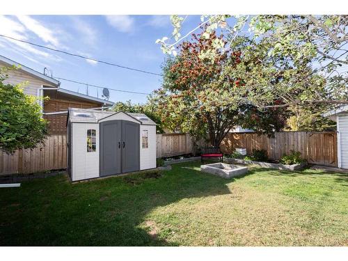 4508 43 Street, Sylvan Lake, AB - Outdoor With Backyard