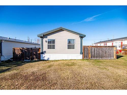 544 Queen Street, Elnora, AB - Outdoor With Exterior