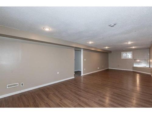 5520 53 Avenue, Lacombe, AB - Indoor Photo Showing Other Room