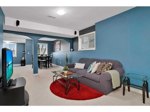 60 Daines Avenue, Red Deer, AB - Indoor Photo Showing Living Room