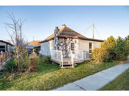 5036 48 Avenue, Bashaw, AB - Outdoor