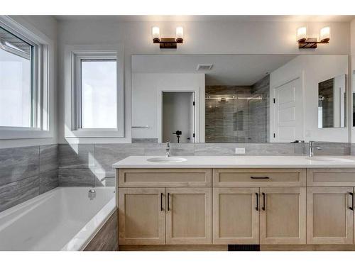 529 Grayling Bend, Rural Rocky View County, AB - Indoor Photo Showing Bathroom