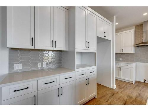 529 Grayling Bend, Rural Rocky View County, AB - Indoor Photo Showing Kitchen