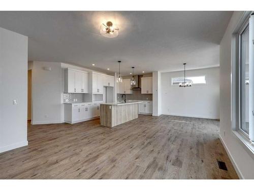 529 Grayling Bend, Rural Rocky View County, AB - Indoor Photo Showing Kitchen