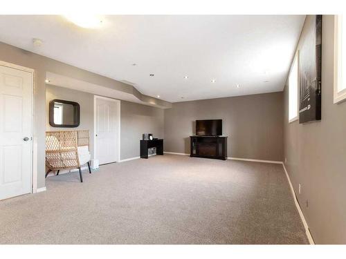 3 Fir Close, Sylvan Lake, AB - Indoor