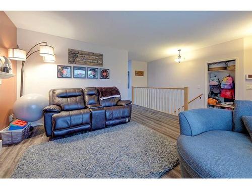 103 Webster Drive, Red Deer, AB - Indoor Photo Showing Living Room