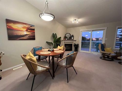 4527 71 Street Close, Camrose, AB - Indoor Photo Showing Dining Room