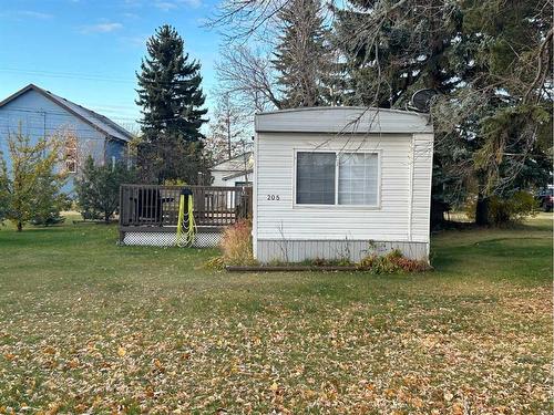 205 Lady Helen Avenue West, Galahad, AB - Outdoor