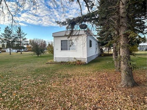 205 Lady Helen Avenue West, Galahad, AB - Outdoor