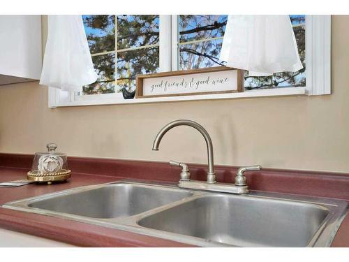 8 Sunnyside Drive, Rural Ponoka County, AB - Indoor Photo Showing Kitchen With Double Sink