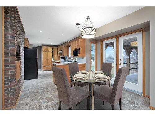 Rr 270, Rural Red Deer County, AB - Indoor Photo Showing Dining Room