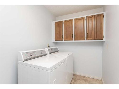 402-4326 Michener Drive, Red Deer, AB - Indoor Photo Showing Laundry Room