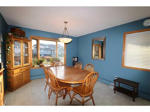 5432 54 Avenue, Lacombe, AB - Indoor Photo Showing Dining Room