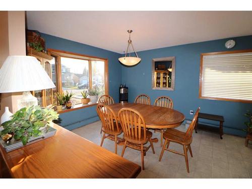 5432 54 Avenue, Lacombe, AB - Indoor Photo Showing Dining Room