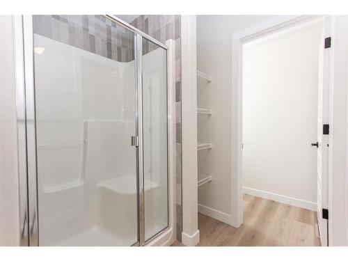 20 Toal Close, Red Deer, AB - Indoor Photo Showing Bathroom