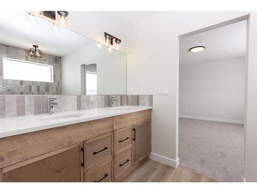 20 Toal Close, Red Deer, AB - Indoor Photo Showing Bathroom