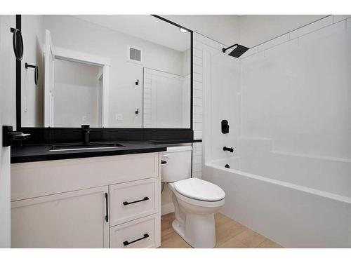 21 Murphy Close, Blackfalds, AB - Indoor Photo Showing Bathroom