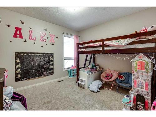 35 Odell Green, Red Deer, AB - Indoor Photo Showing Bedroom