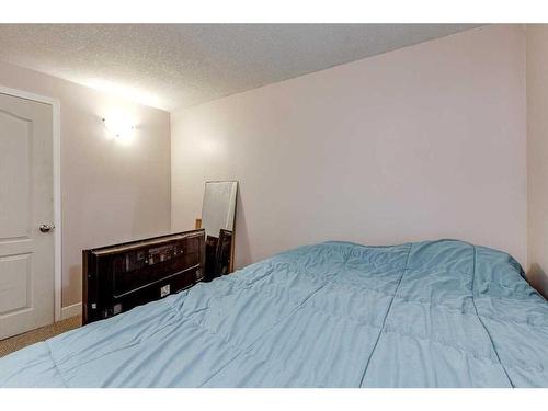 35 Odell Green, Red Deer, AB - Indoor Photo Showing Bedroom