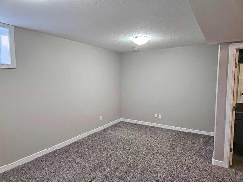 202-148 Vanier Drive, Red Deer, AB - Indoor Photo Showing Other Room