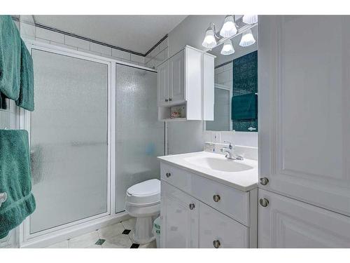 13 Northey Avenue, Red Deer, AB - Indoor Photo Showing Bathroom