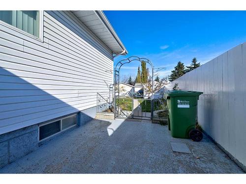 13 Northey Avenue, Red Deer, AB - Outdoor