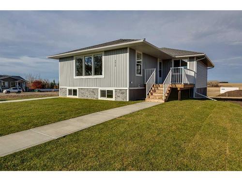 4810 55 Avenue, Bentley, AB - Outdoor