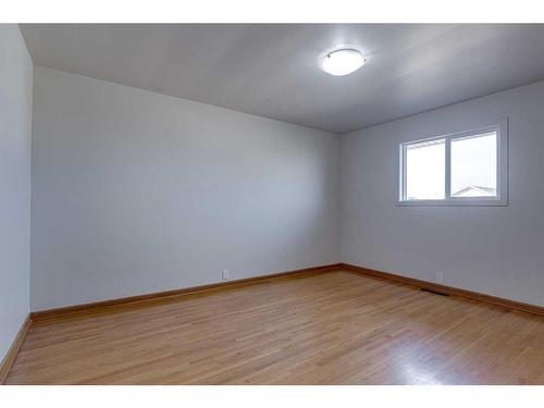 4810 55 Avenue, Bentley, AB - Indoor Photo Showing Other Room