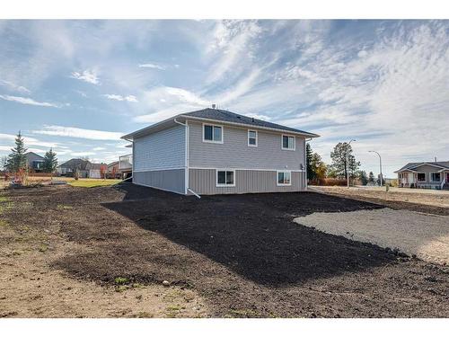 4810 55 Avenue, Bentley, AB - Outdoor