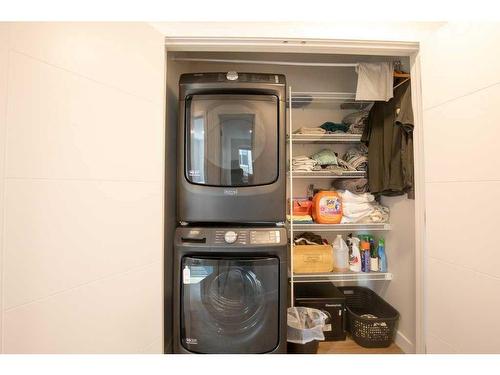 4162 Ryders Ridge Boulevard, Sylvan Lake, AB - Indoor Photo Showing Laundry Room