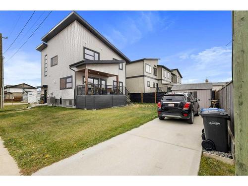 4315 48 Avenue, Sylvan Lake, AB - Outdoor