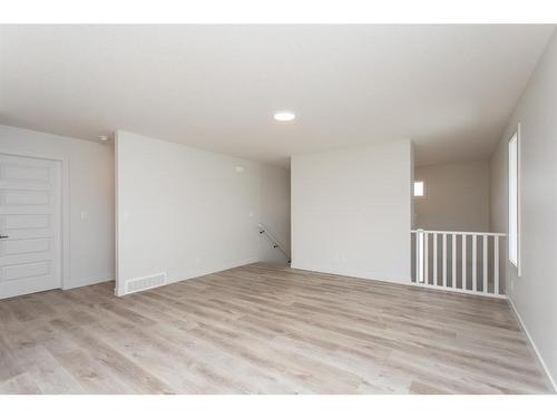 643 Robinson Avenue, Penhold, AB - Indoor Photo Showing Other Room