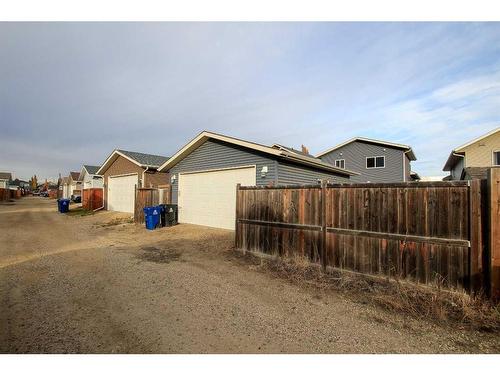 10 Cedar Square, Blackfalds, AB - Outdoor With Exterior