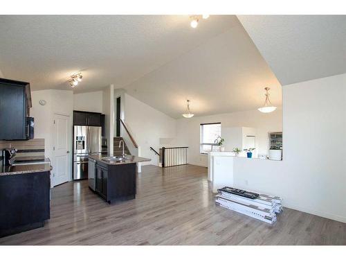 10 Cedar Square, Blackfalds, AB - Indoor Photo Showing Other Room