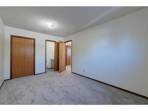 22 Dixon Crescent, Red Deer, AB - Indoor Photo Showing Other Room