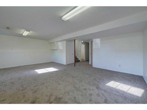 22 Dixon Crescent, Red Deer, AB - Indoor Photo Showing Other Room