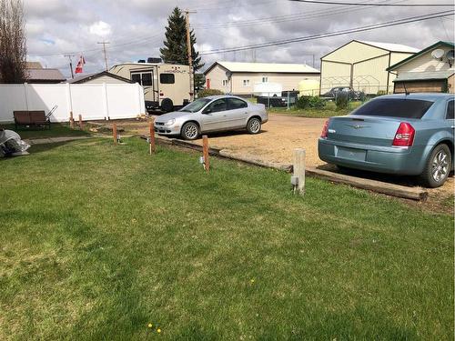 1-6-5407 48 Avenue, Forestburg, AB - Outdoor