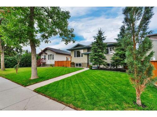 #1 5108 60 Avenue, Ponoka, AB - Outdoor