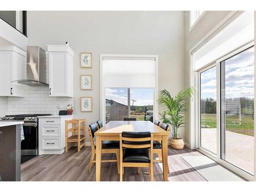 1-421008 Range Road 14, Rural Ponoka County, AB - Indoor Photo Showing Dining Room