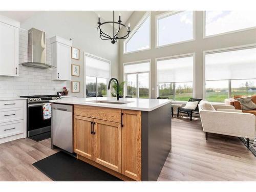 1-421008 Range Road 14, Rural Ponoka County, AB - Indoor Photo Showing Kitchen With Upgraded Kitchen