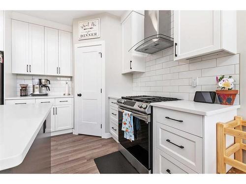 1-421008 Range Road 14, Rural Ponoka County, AB - Indoor Photo Showing Kitchen With Upgraded Kitchen